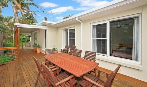 Sea Sand And Scrub Holiday House - Tourism Caloundra 9