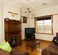 Semaphore Beach House - Tourism Caloundra