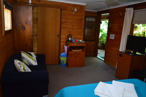 Tarlee Motel - Tourism Caloundra 2