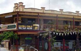 The Bentley's Hotel Motel - Tourism Caloundra 2