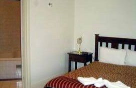 The Bentley's Hotel Motel - Tourism Caloundra 3