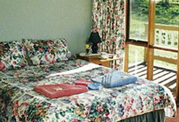 Southern Ocean Retreats - Deep Creek Homestead - Tourism Caloundra 1