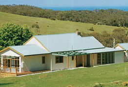 Southern Ocean Retreats - Deep Creek Homestead - Tourism Caloundra 2