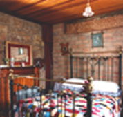 Hamilton's Cottage Collection and Country Gardens - Georges Cottage - Tourism Caloundra