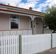 Newdegate House - Tourism Caloundra