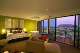 Mrs - Tourism Caloundra 0