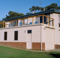 Three Peaks Holiday Rentals - Tourism Caloundra
