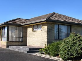 Vera May Apartment - Tourism Caloundra 0