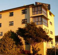 Menai Hotel - Tourism Caloundra