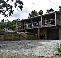 Daniel's Bay Retreat - Tourism Caloundra