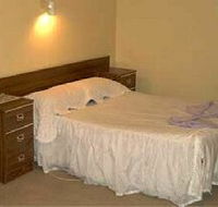 Midlands Hotel - Tourism Caloundra
