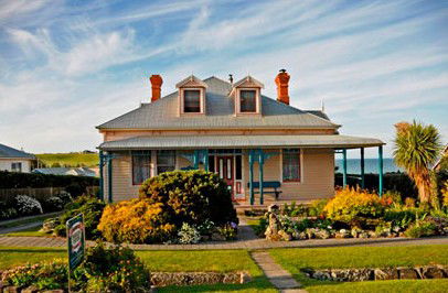 Hanlon House - Tourism Caloundra 2