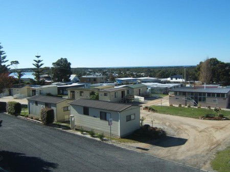 Hillcrest Caravan Park - Tourism Caloundra 1