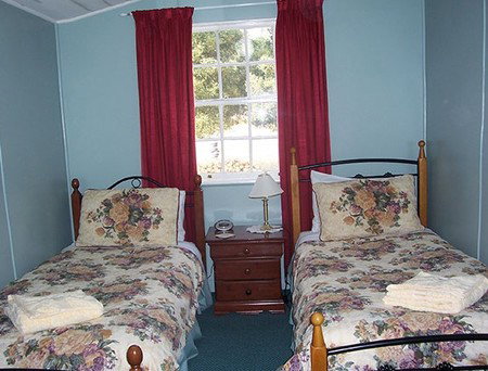 Hurlfield Farm Cottage - Tourism Caloundra 3