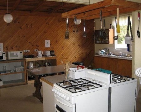 Strahan Backpackers YHA - Tourism Caloundra 3