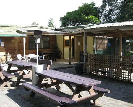 Strahan Backpackers YHA - Tourism Caloundra 5