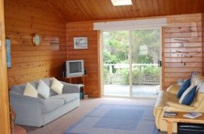 Hubies Hideaway - Tourism Caloundra 2