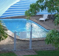 Ashs Holiday Units and Cafe - Tourism Caloundra