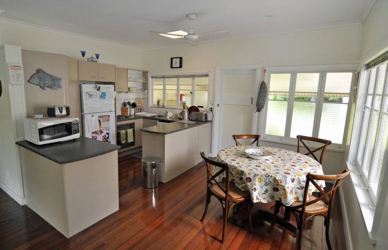 Bungalow QLD Tourism Caloundra