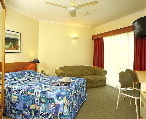 Tropical Queenslander - Tourism Caloundra 5