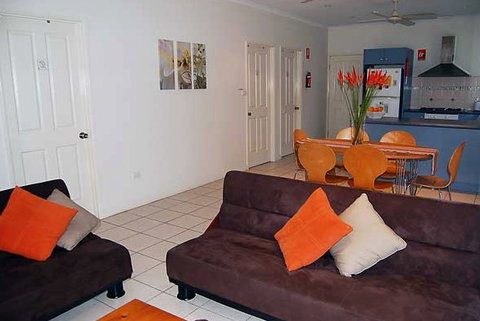 Cairns Sharehouse - Tourism Caloundra 3