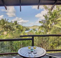Secrets on the Lake - Tourism Caloundra