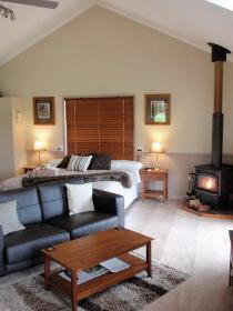 Maleny Luxury Cottages - Tourism Caloundra 0