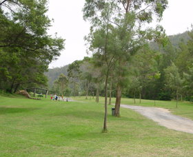 Gradys Riverside Retreat - Tourism Caloundra 0