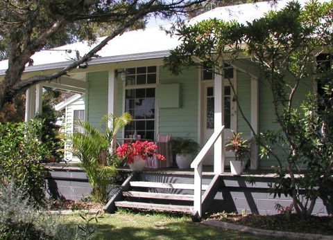 Huskisson Bed & Breakfast - Tourism Caloundra 0
