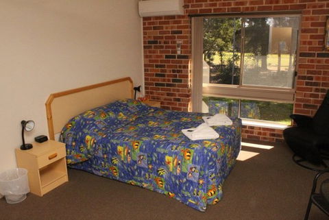 Golf View Motel - Tourism Caloundra 2