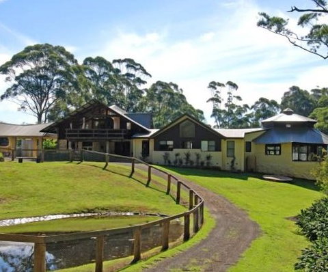 Indooroopilly - Tourism Caloundra 1