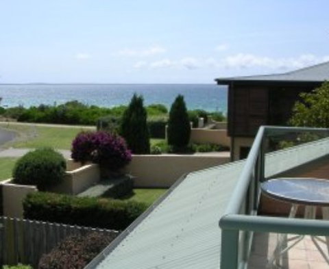 A Bay Beachcomber And Jervis Bays SeaChange - Tourism Caloundra 2