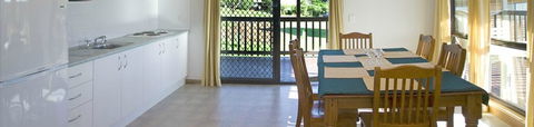 Black Bream Point Holiday Cabins - Tourism Caloundra 2