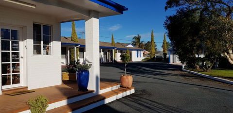 Colonial Motel - Tourism Caloundra 0