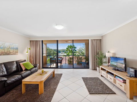 Oceanview 1 - Tourism Caloundra 0