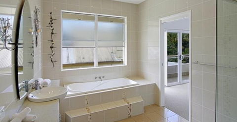 Absolute Marvell - Tourism Caloundra 0