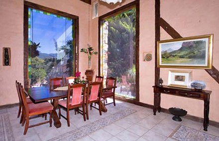Castle On The Hill Bed And Breakfast - Tourism Caloundra 0