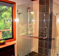 A Waterfall Hideout-Rainforest Cabin for Couples - Tourism Caloundra
