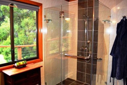 A Waterfall Hideout-Rainforest Cabin For Couples - Tourism Caloundra 0