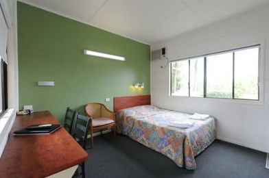 Hi-Way Motel - Tourism Caloundra 2