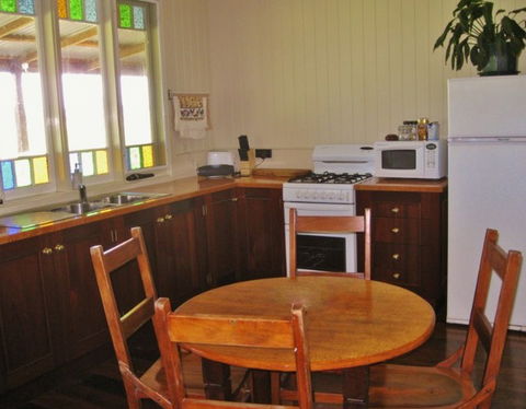 McLennans Lane River Retreat - Tourism Caloundra 2