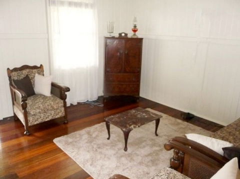 McLennans Lane River Retreat - Tourism Caloundra 4