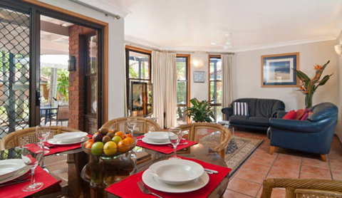 Calinda Sol Holiday Townhouse Byron Bay - Tourism Caloundra 2