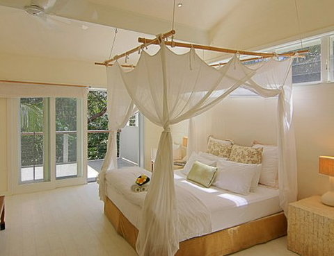 Beachcomber Beach House - Tourism Caloundra 5