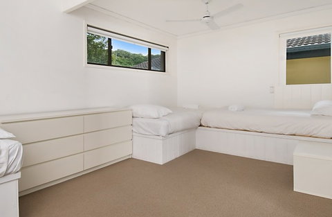 34 Brownell Drive - Oscars - Tourism Caloundra 0