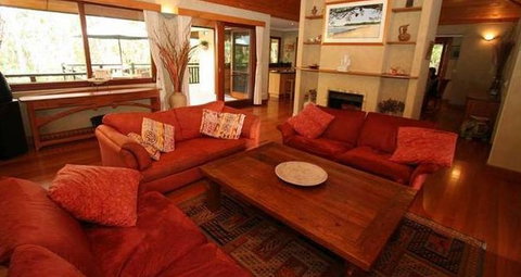 Abbies Beach House - Tourism Caloundra 1