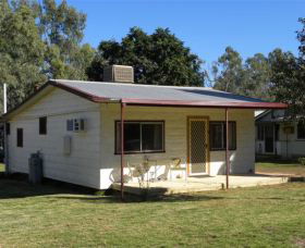 Cockatoo Cottage - Pooncarie - Tourism Caloundra 0
