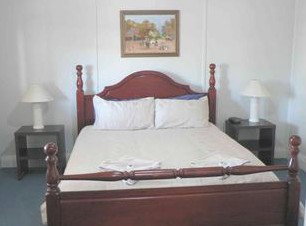 Comfort Cottage - Tourism Caloundra 3