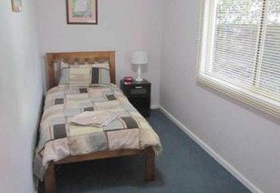 Comfort Cottage - Tourism Caloundra 5