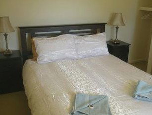Cosy Cottage - Tourism Caloundra 0